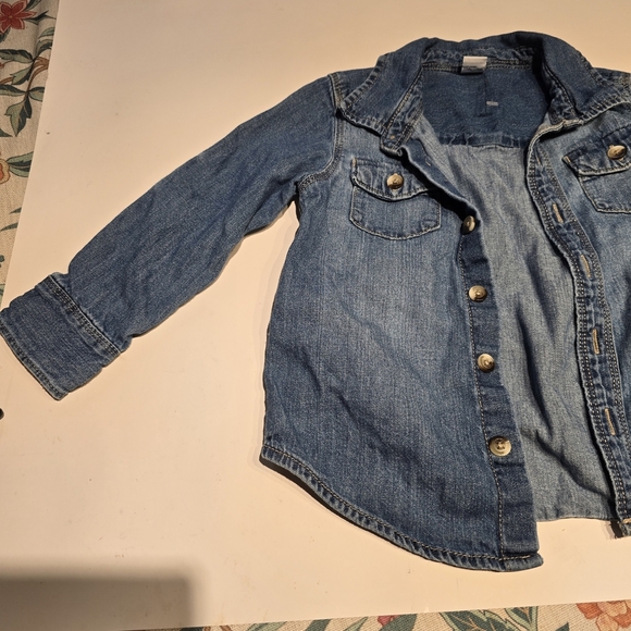Boys Old Navy Classic Blue Denim Shirt. Size 3t - Picture 2 of 6